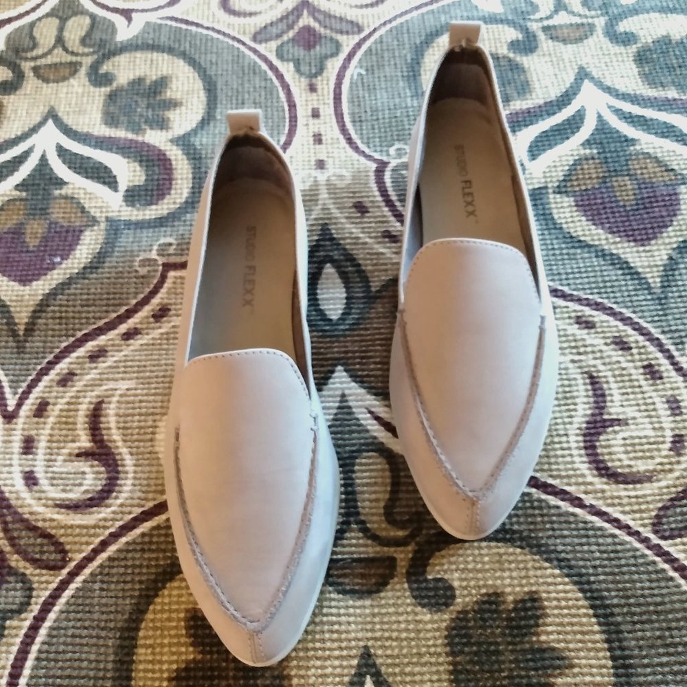 New Studio Flex Tan Leather Loafers Size 11